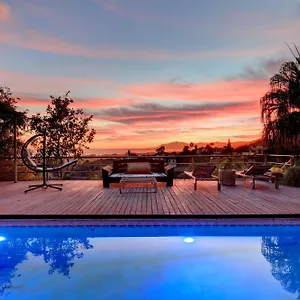 marbella-boutique-art-hotel.1costadelsol.com/