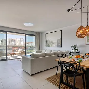 new-spacious-luxury-3-bedroom-family-apartment-in.1costadelsol.com/