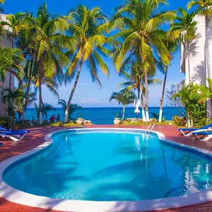 chrisanns-paradise-suite-by-the-ocean-apt9-ocho-rios-2.greaterantilleshotels.net/