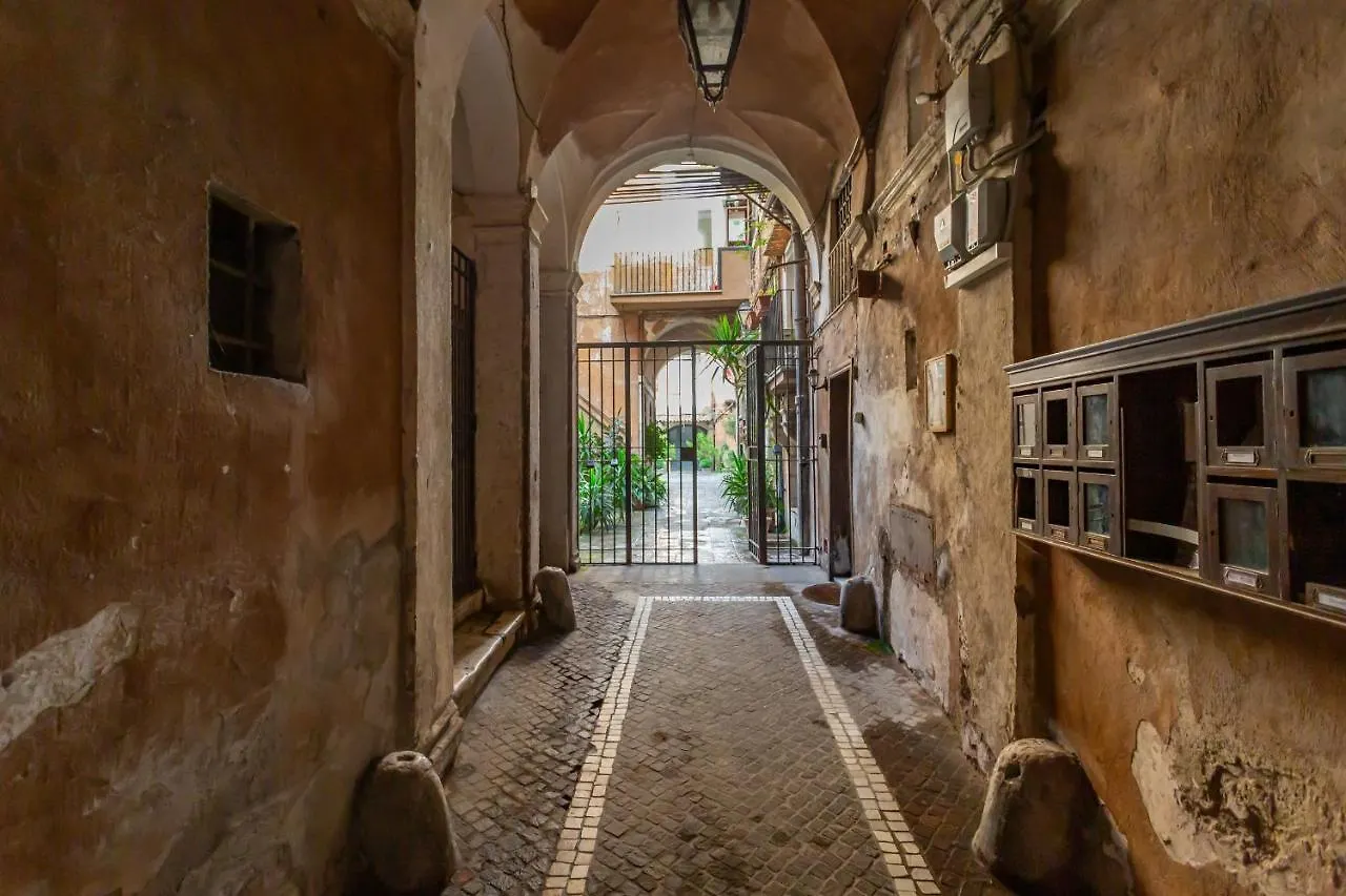 Al Cortile Del Moro Apartment Rome